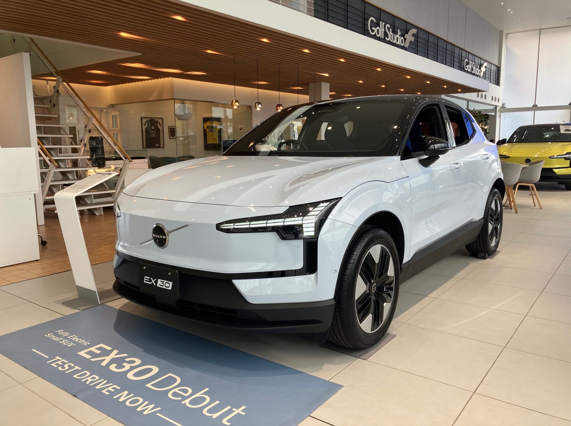 全国でも希少な展示車 EX30 Plus Single Motor | ボルボ・カー 千葉中央